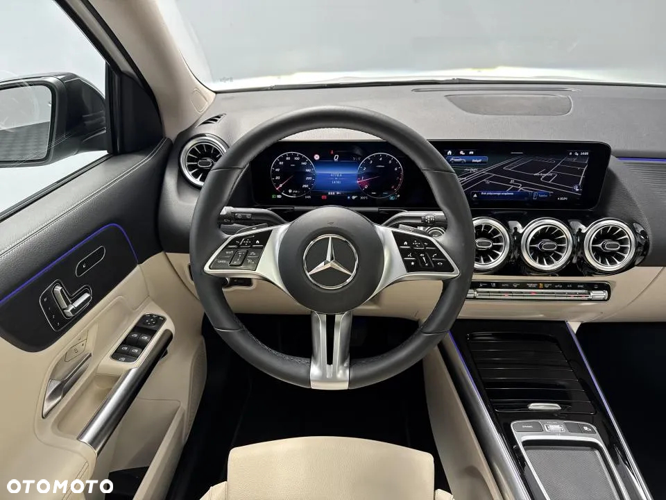 Mercedes-Benz GLA 200 Progressive - 21