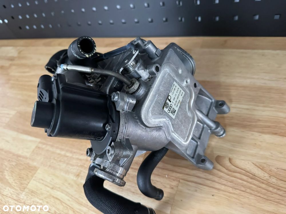 CHŁODNICA SPALIN EGR Z ZAWOREM AUDI 3.0 TDI 059131515R