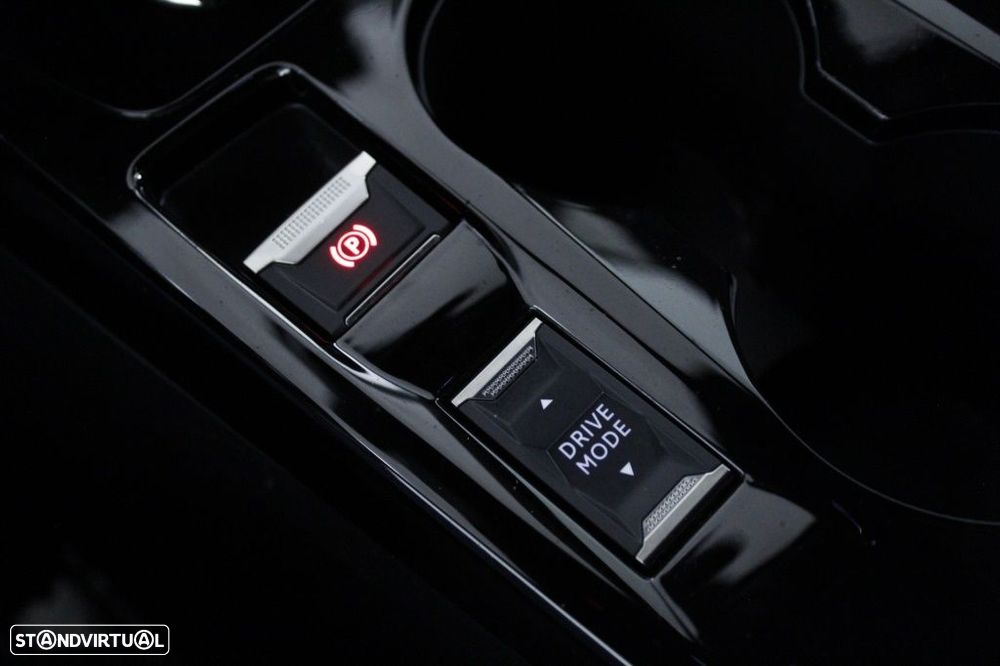Peugeot 2008 1.5 BlueHDi GT Line EAT8 - 31
