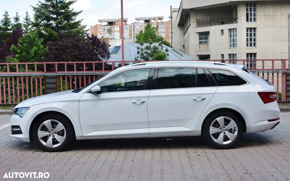 Skoda Superb 2.0 TDI DSG Premium Edition - 9