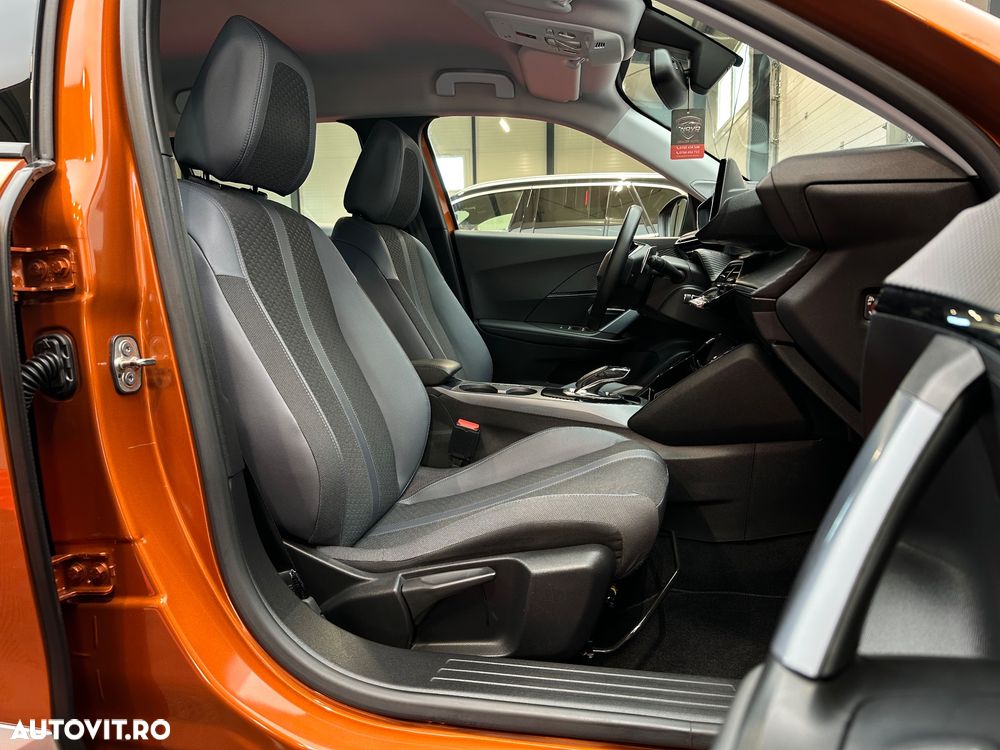 Peugeot 2008 PureTech 130 EAT8 Allure - 30