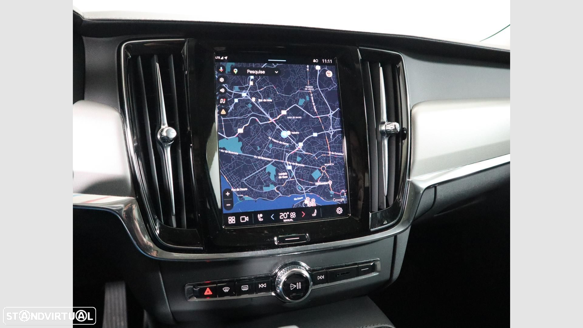 Volvo V90 2.0 T6 PHEV Plus Dark AWD - 17