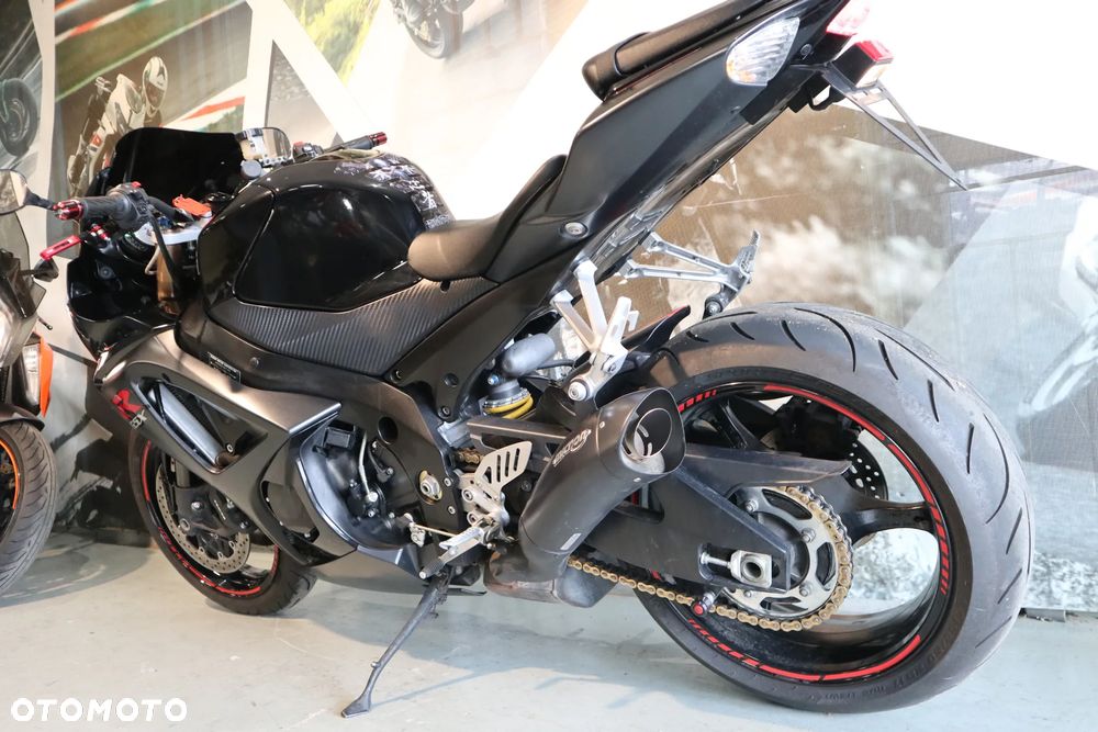 Suzuki GSX-R - 7