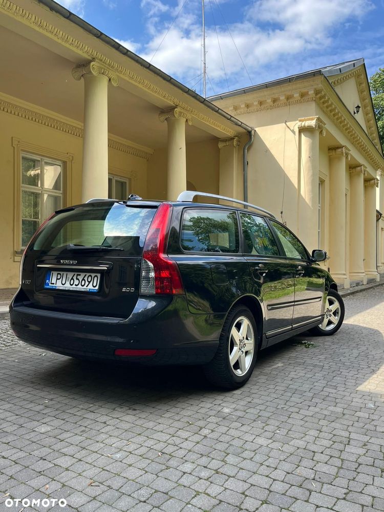 Volvo V50 2008 photo 2