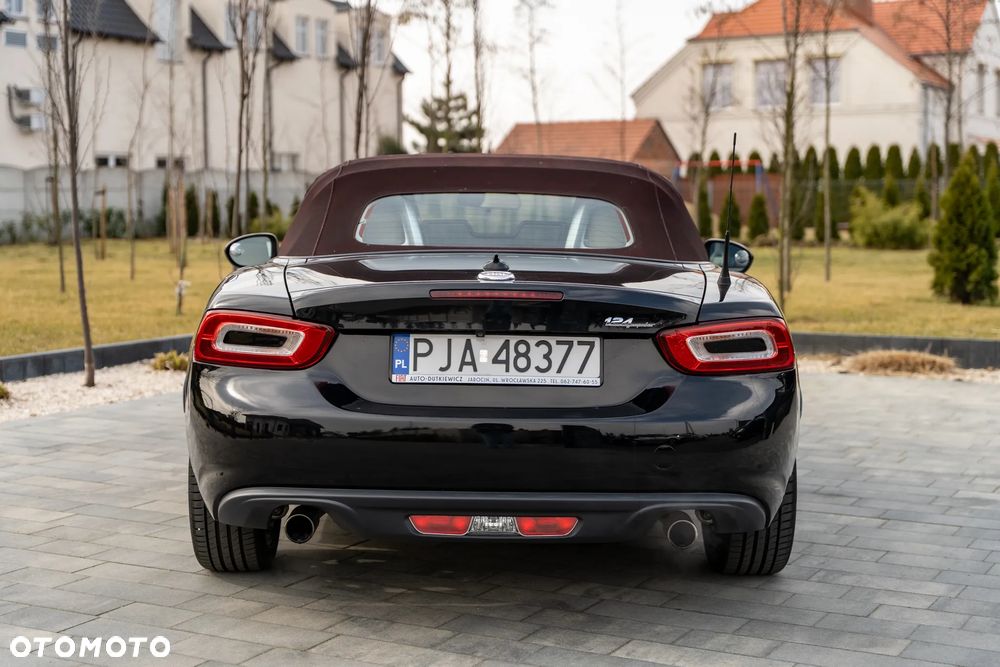 Fiat 124 Spider - 8