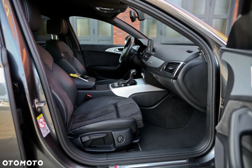 Audi A6 Avant 2.0 TDI quattro S tronic - 24