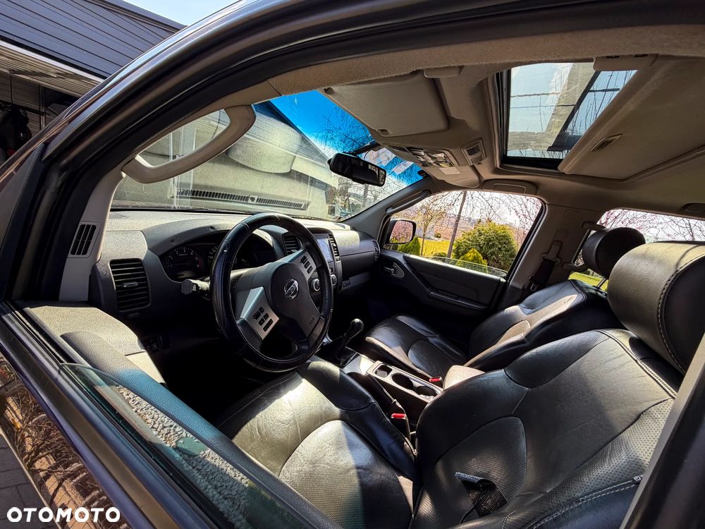 Nissan Navara 2.5 D SE Long - 3