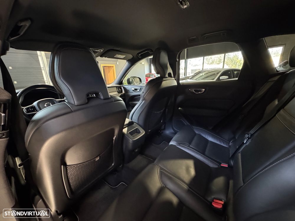 Volvo XC 60 2.0 B4 R-Design Geartronic - 20