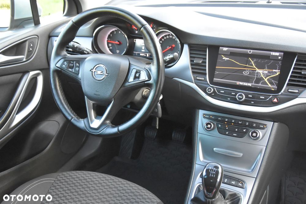 Opel Astra 1.4 Turbo Dynamic - 24