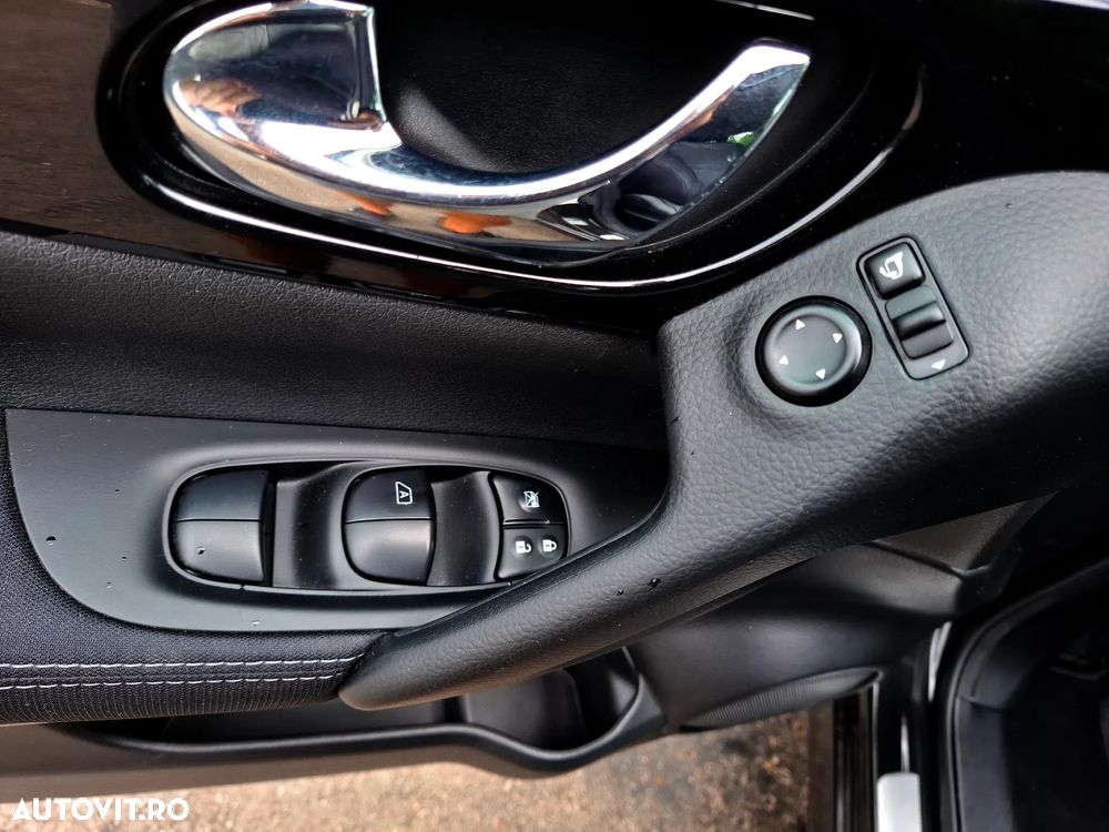 Nissan Qashqai 1.6 DIG-T N-Connecta - 15