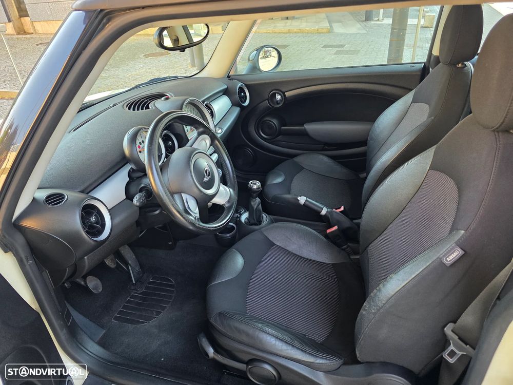 MINI 3 Portas Cooper D - 8