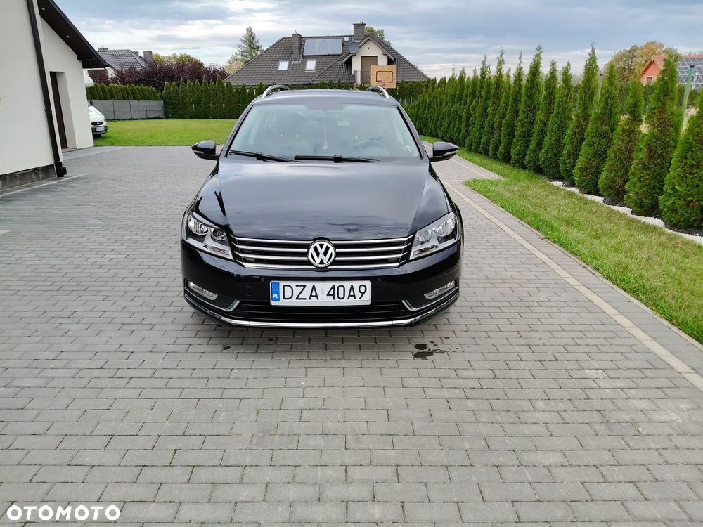 Volkswagen Passat 2011 photo 2