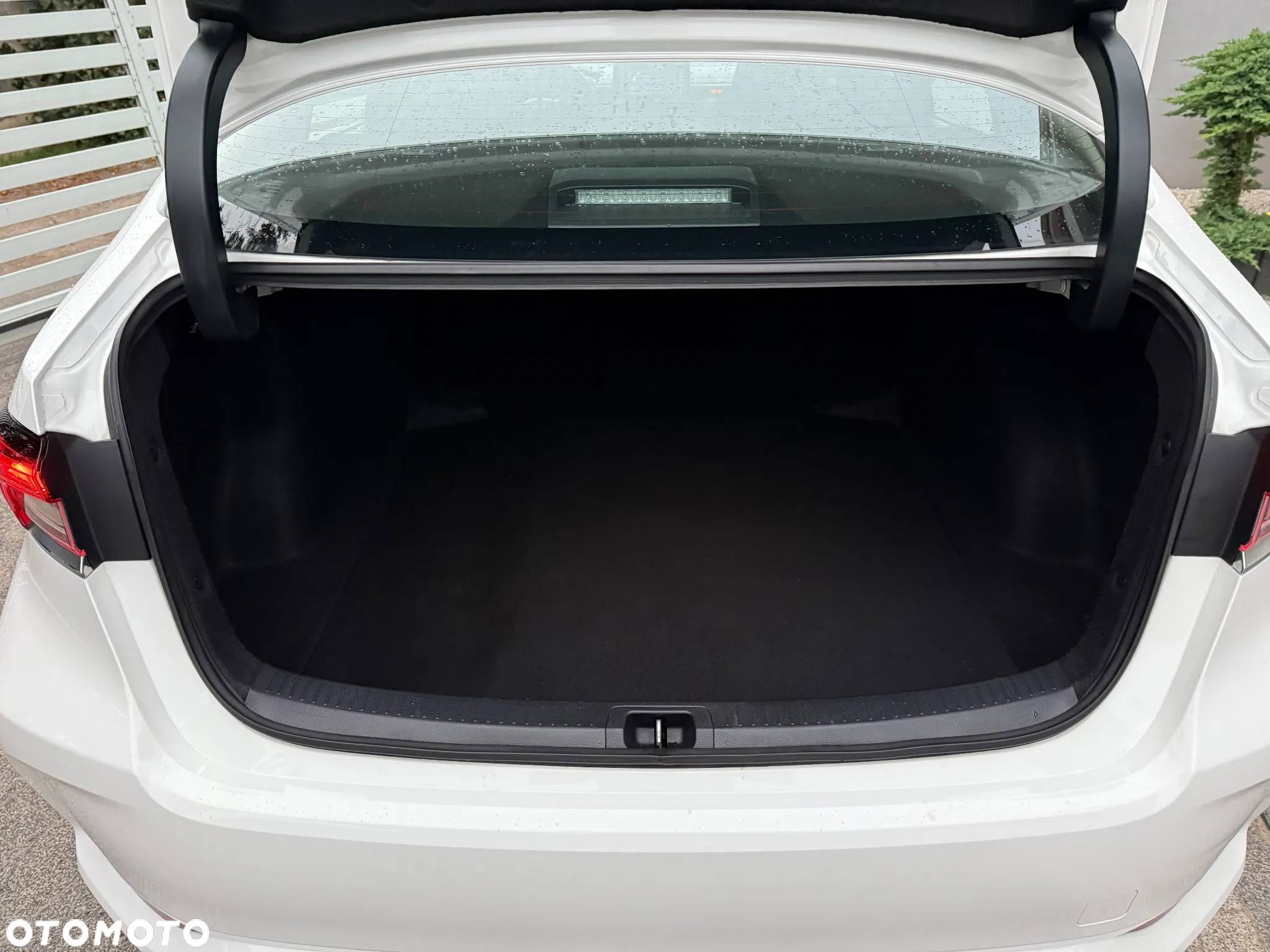 Toyota Corolla 1.8 Hybrid Active - 21