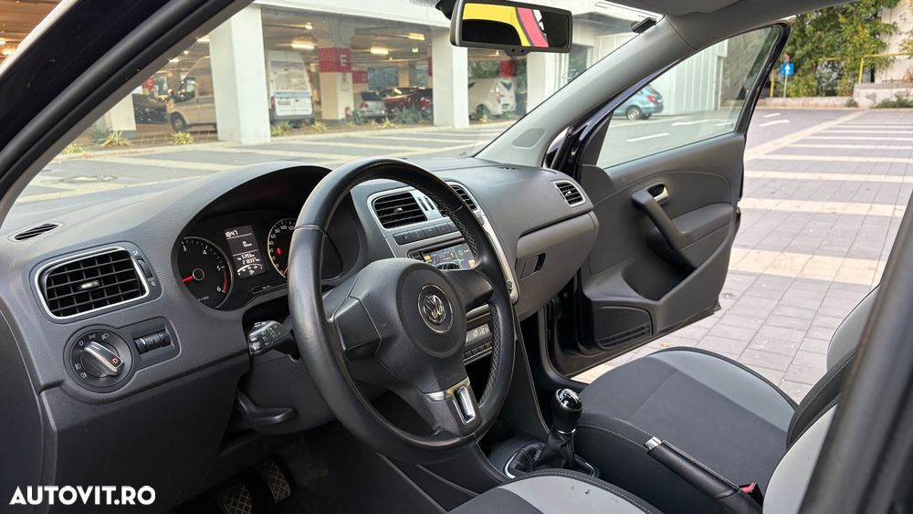 VOLKSWAGEN Polo 2013 — imagine 14