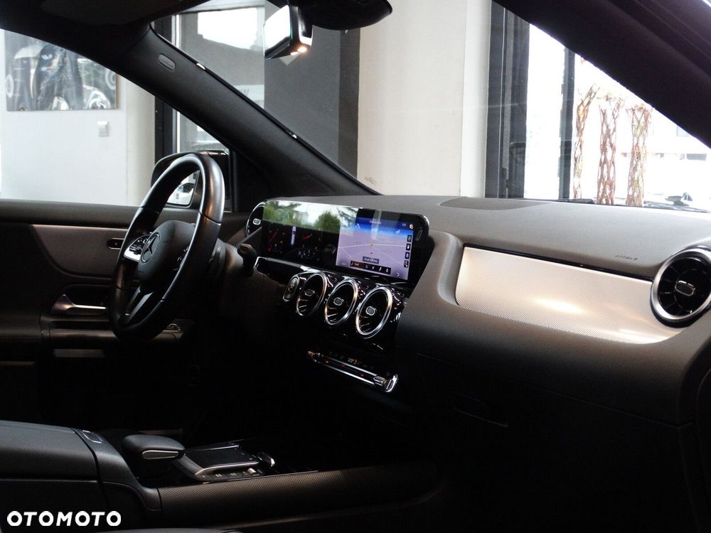 Mercedes-Benz GLA - 36