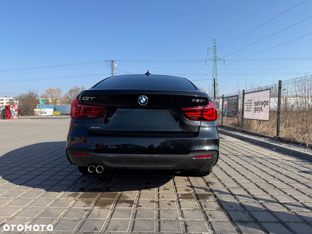 BMW Seria 3 330i xDrive M Sport - 26