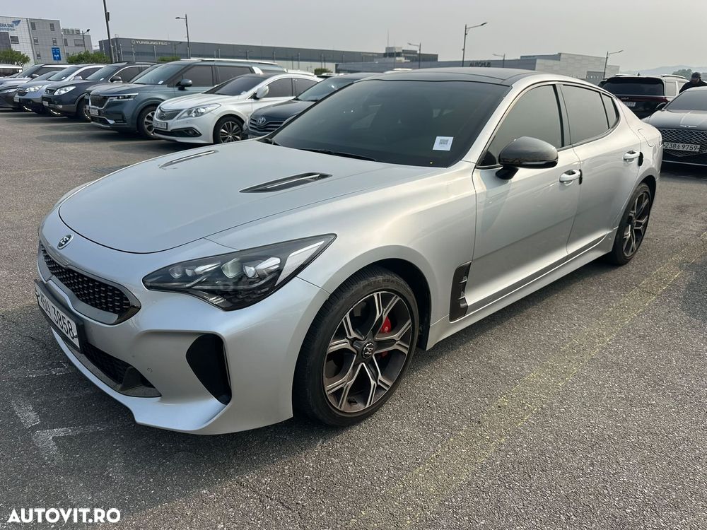 Kia Stinger - 2