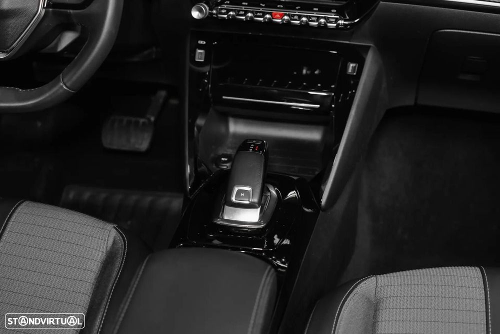 Peugeot 208 1.2 PureTech Allure Pack EAT8 - 30