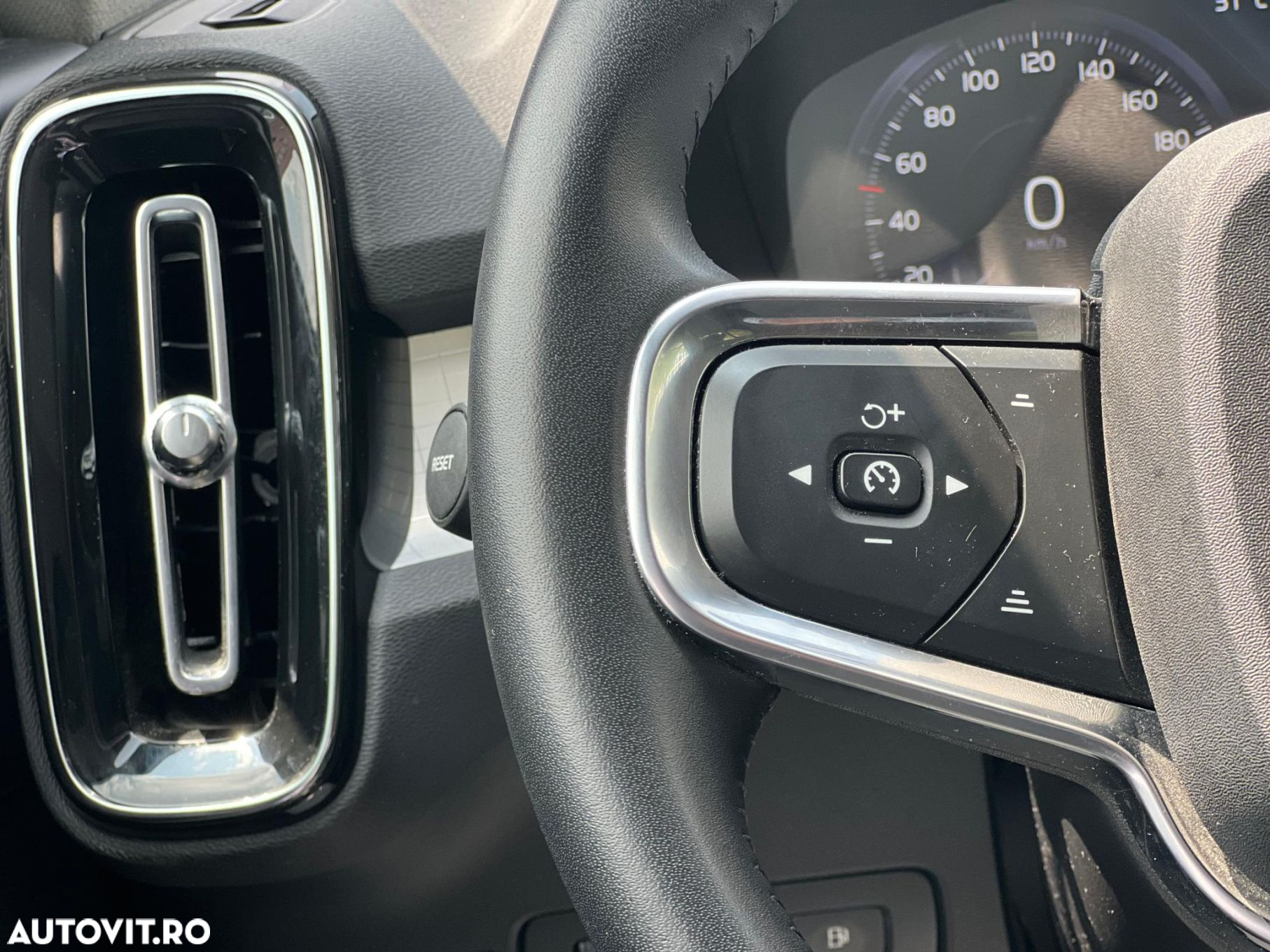 Volvo XC 40 Recharge T4 Twin Engine AT7 Inscription Expression - 16