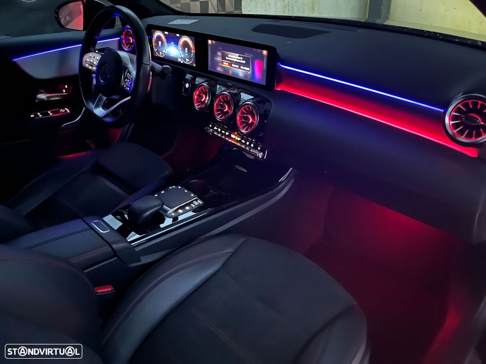 Mercedes-Benz A 250 Limousine e AMG Line - 11