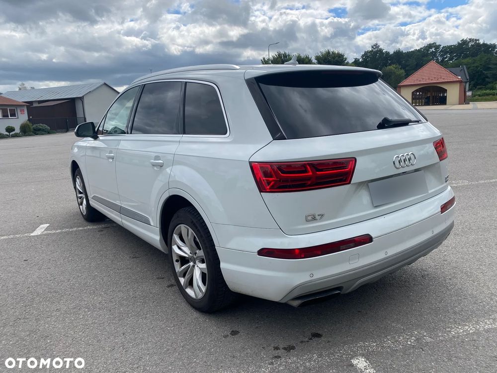 Audi Q7 3.0 TFSI Quattro Tiptr - 5