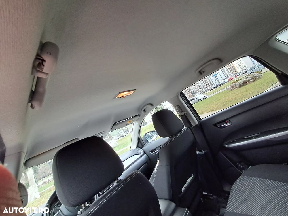 Suzuki Vitara 1.4 Boosterjet MHEV Passion - 11