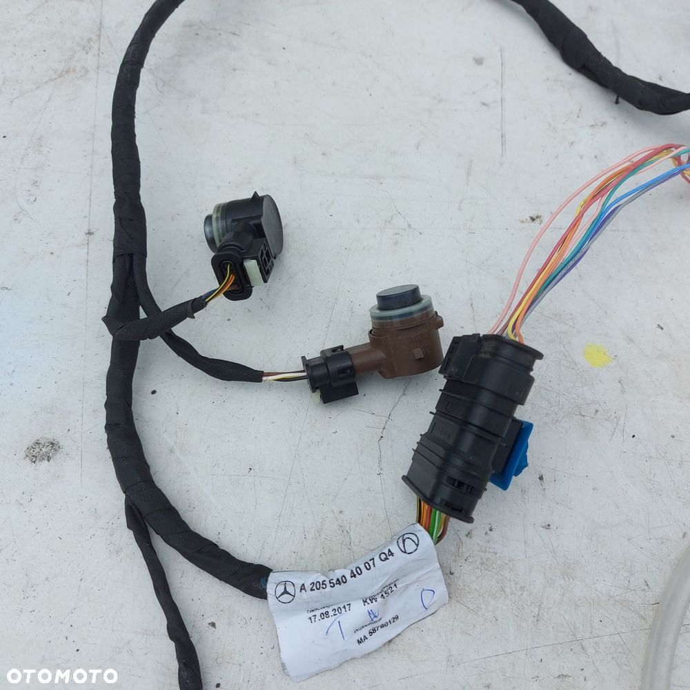 WIAZKA ZDERZAKA PRZOD PDC CZUJNIKI MERCEDES C W205 ORYGINAL DEMONTAZ 2055404007 KOSTKA KAROSERYJNA KABEL CZUJNIKOW PRARKOWANIA INSTALACJA - 3