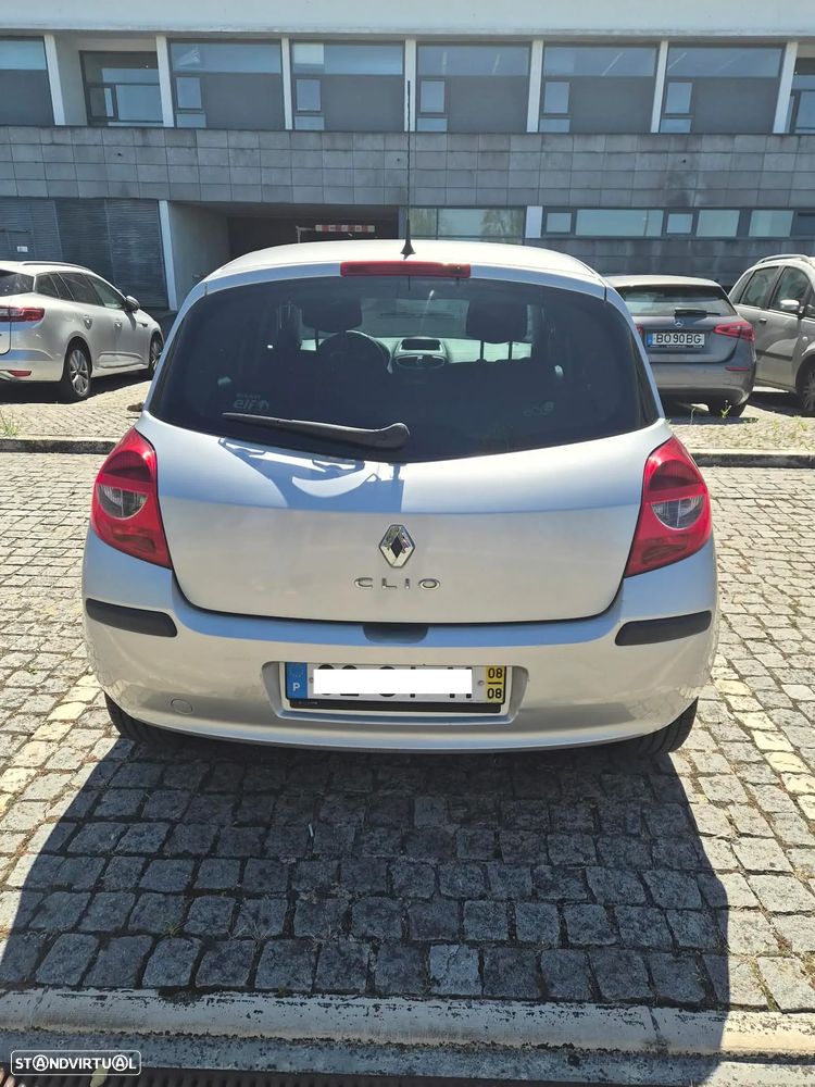 Renault Clio 1.5 dCi Dynamique S - 3