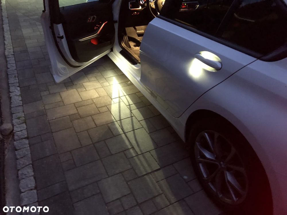 BMW Seria 3 318d MHEV Advantage - 19