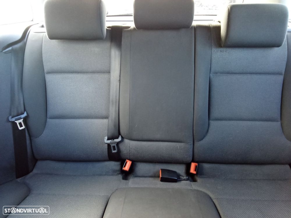 Audi A3 Sportback 1.6 TDI Advance - 23