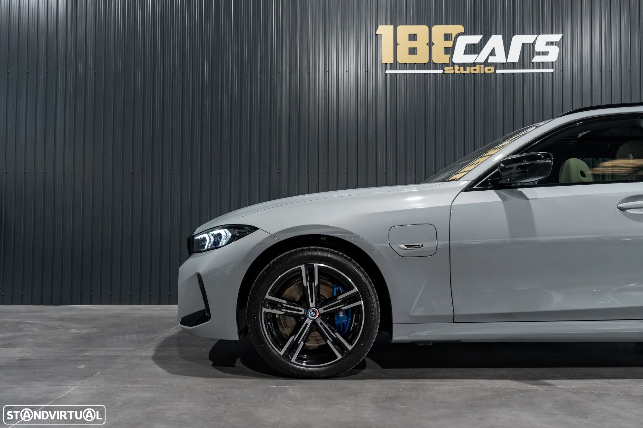 BMW 330 e Touring Pack M Auto - 31