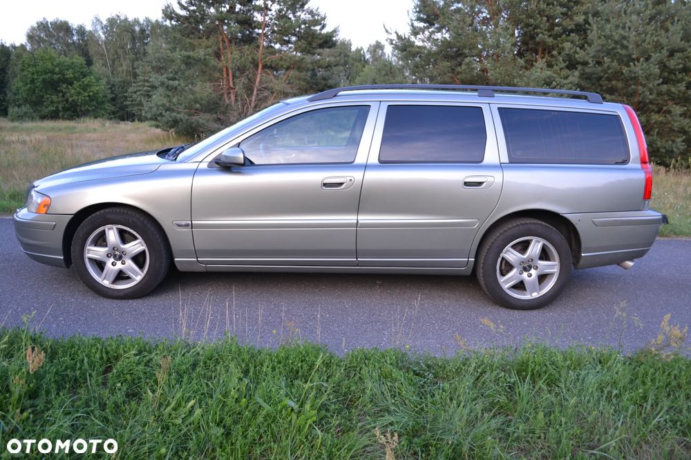 Volvo V70 2.4D5 Momentum - 12