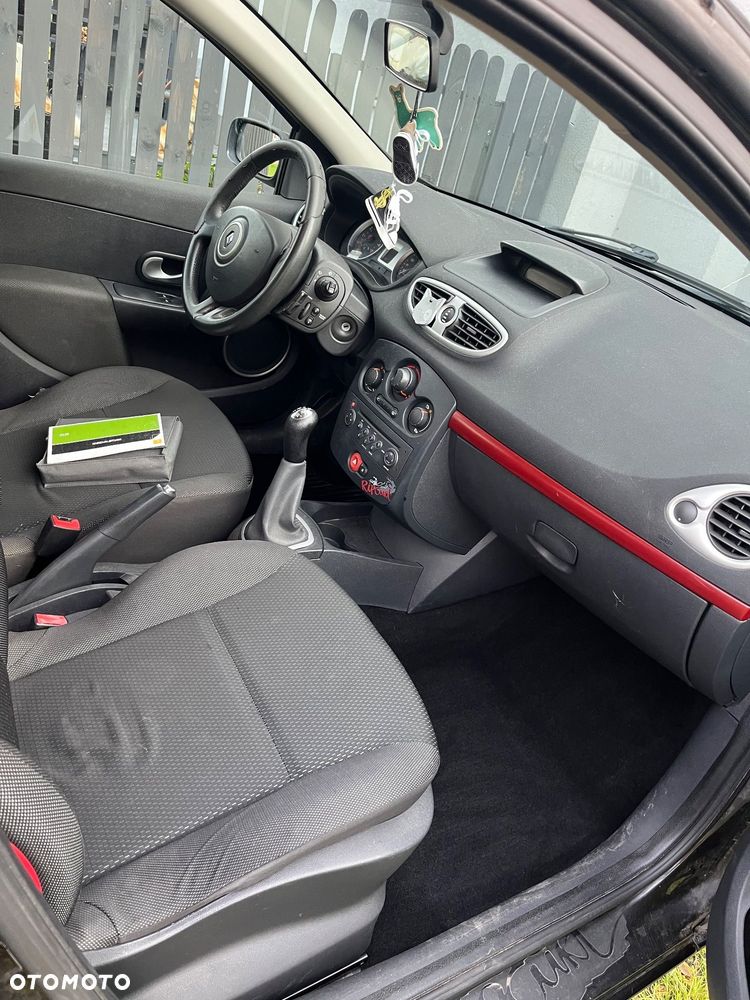 Renault Clio - 7
