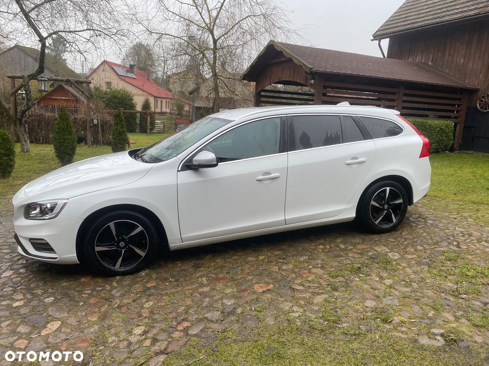 Volvo V60 D4 Geartronic Momentum - 11