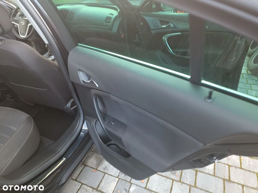 Opel Insignia - 25