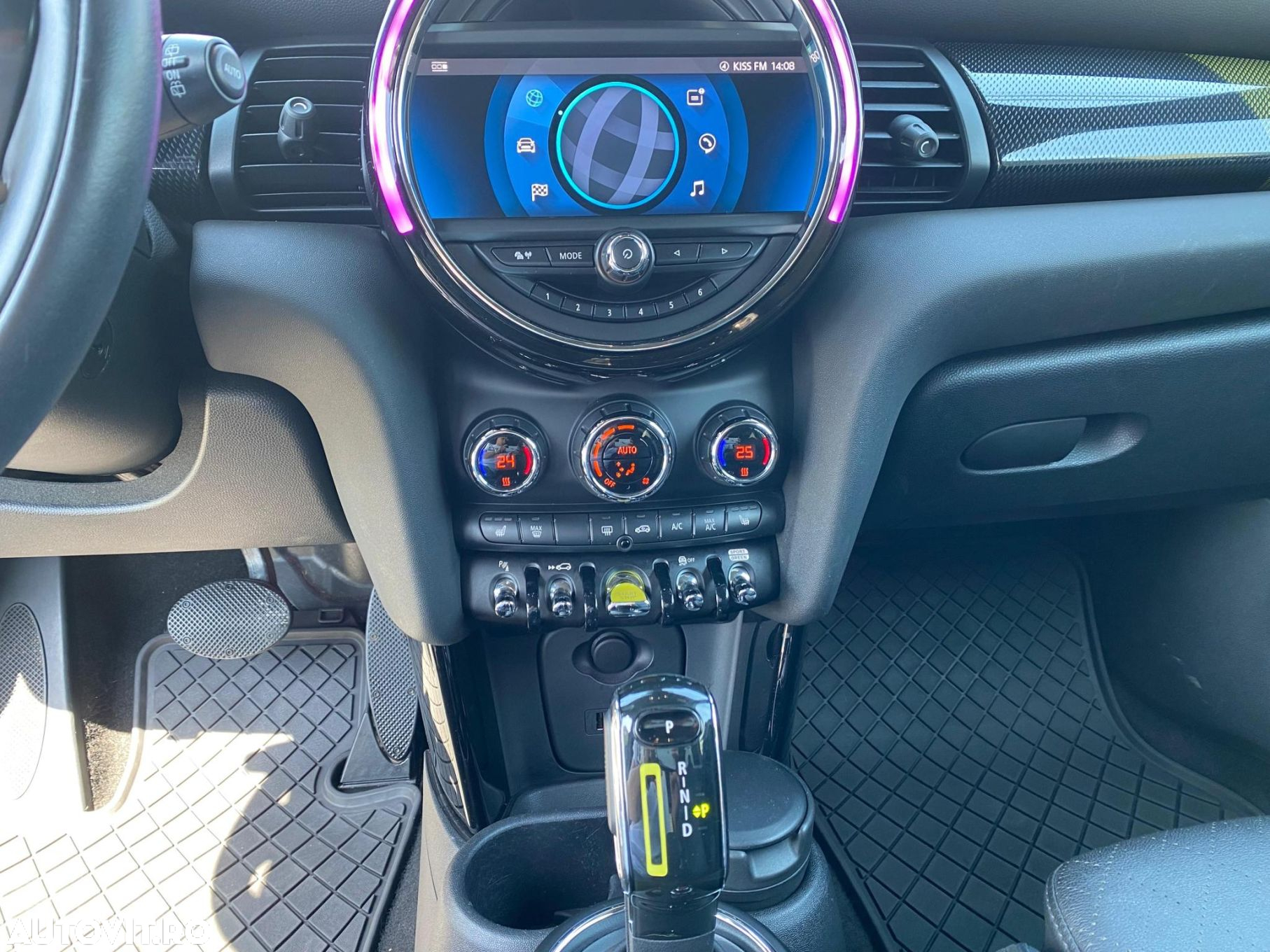Mini Cooper SE - 12