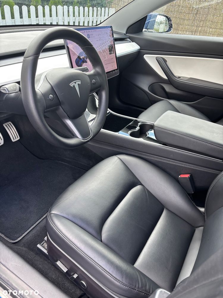 Tesla Model 3 - 15