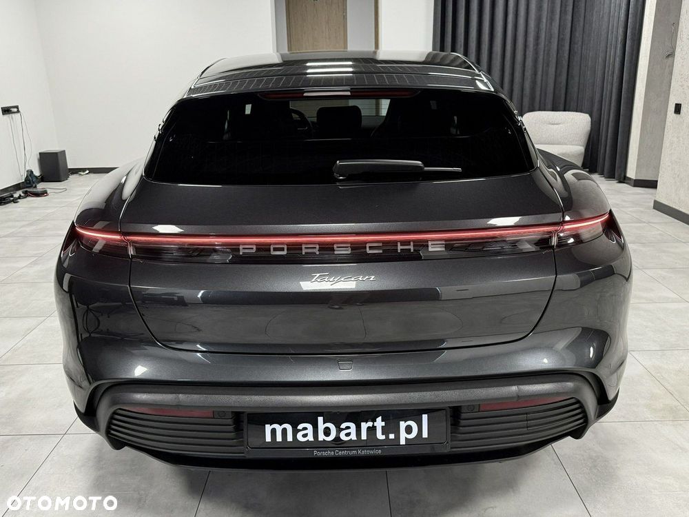 Porsche Taycan - 5