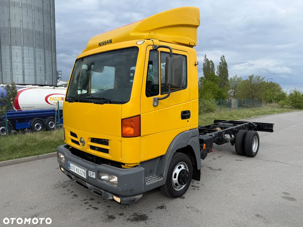 Nissan Atleon - 1