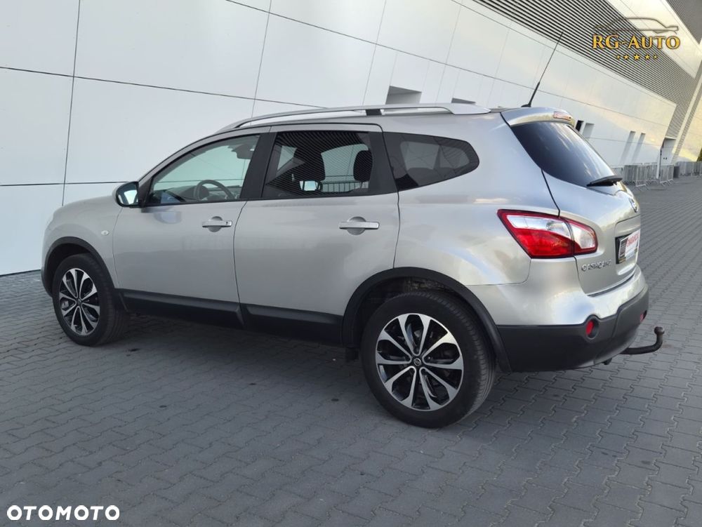 Nissan Qashqai+2 - 12