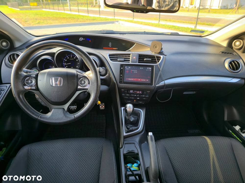 Honda Civic 1.8 Lifestyle (Honda Connect+) - 14