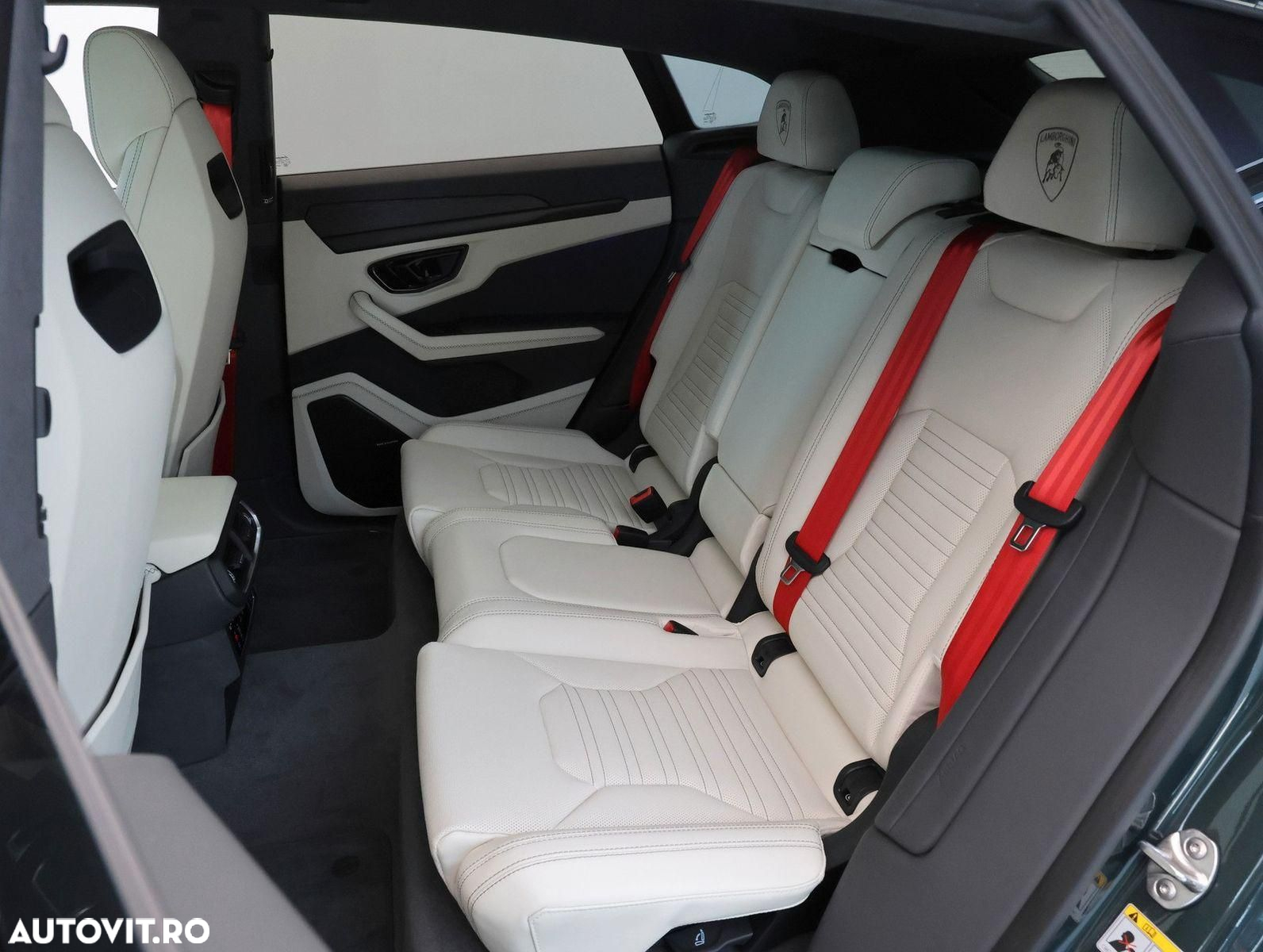 Lamborghini URUS - 19