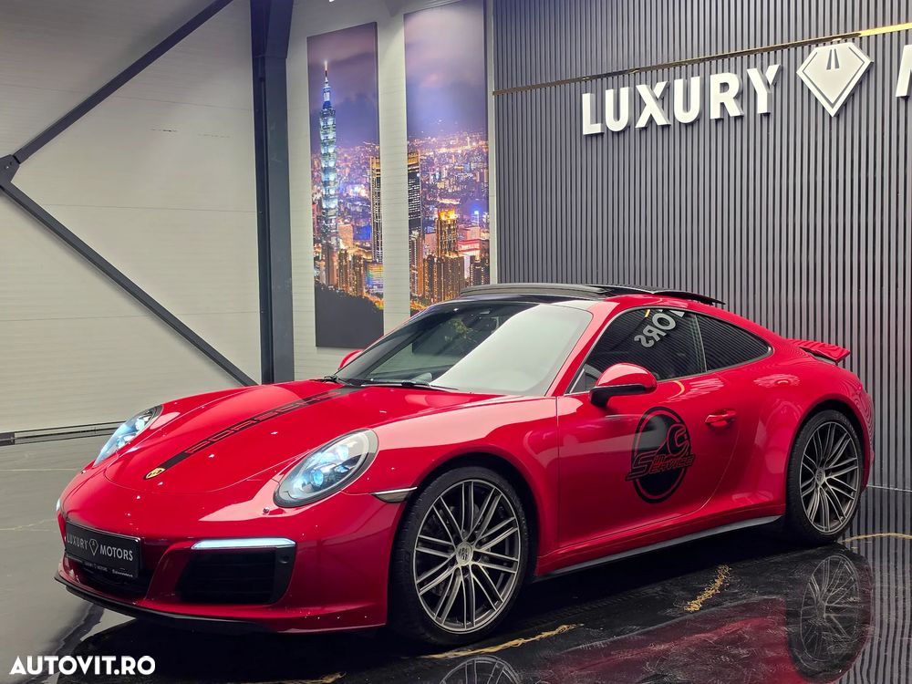 Porsche 911 Carrera 4 PDK - 3
