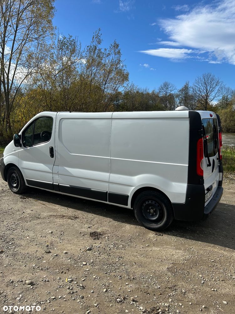 Renault Trafic - 16