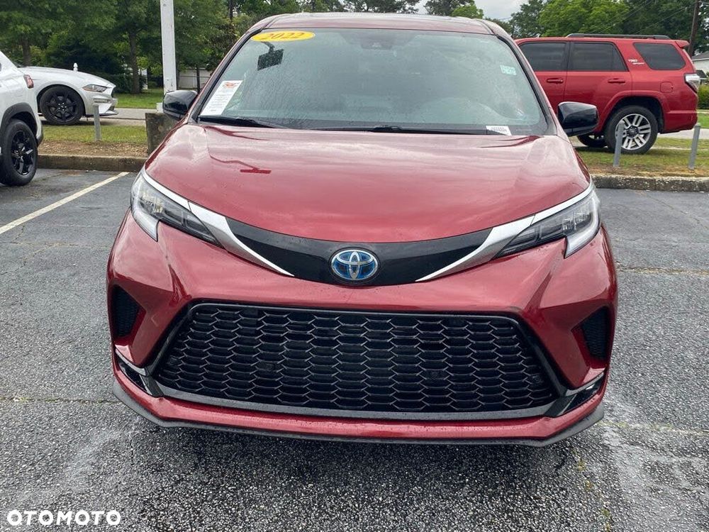 Toyota Sienna - 5