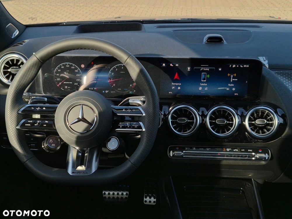 Mercedes-Benz GLA - 29
