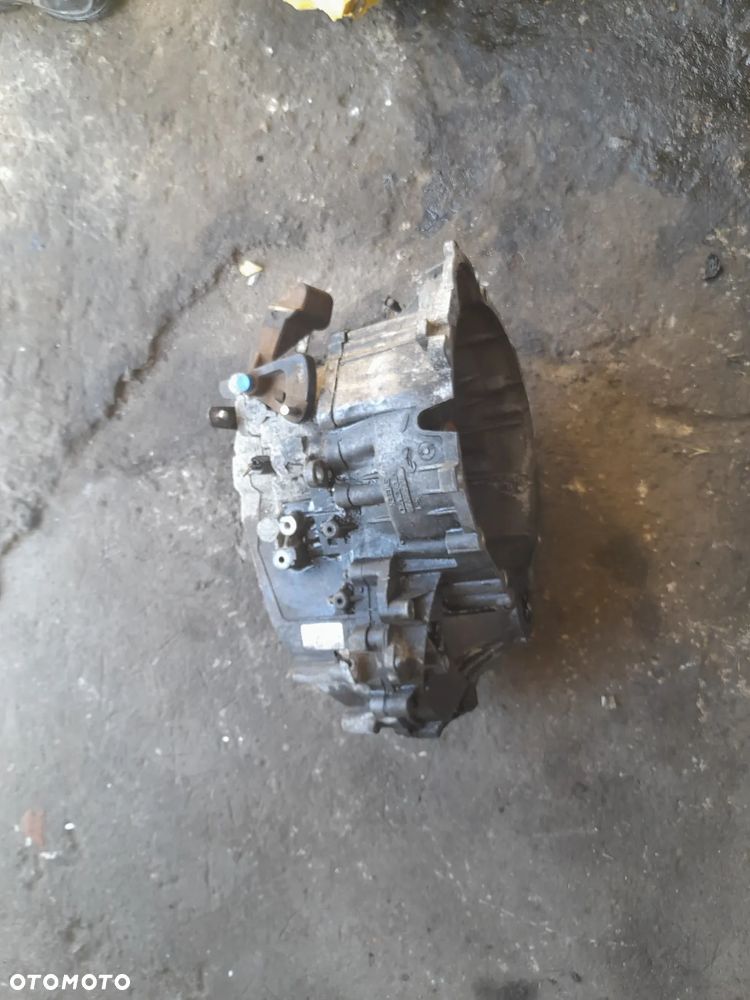 EGR  VOLVO V70 2,4 D5 - 12