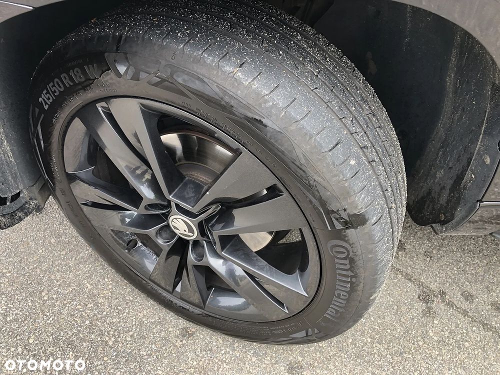Skoda Karoq 1.5 TSI ACT 4x2 Sportline DSG - 32