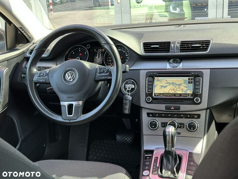 Volkswagen Passat Variant 2.0 Blue TDI DSG SCR Highline - 11