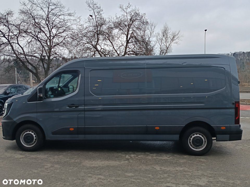 Nissan Interstar - 3